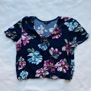 Kendall & Kylie navy floral top
